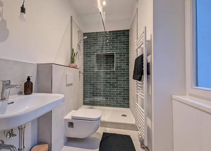 Neue Kiezwohnung Im Hinterhof アパート ベルリン