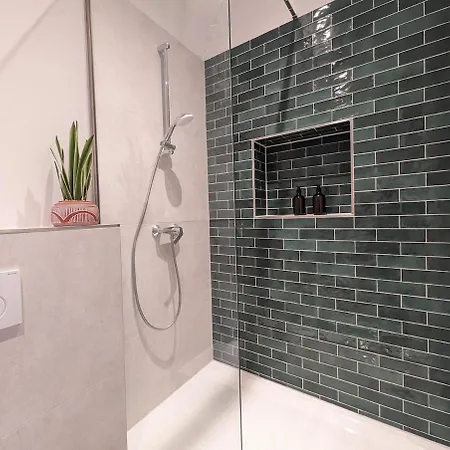 Neue Kiezwohnung Im Hinterhof * Berlin